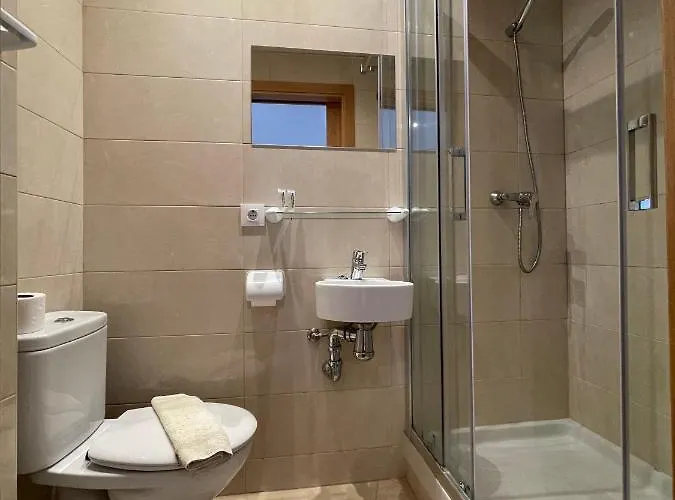 Konukevi P&r Hostals Codolar 3*