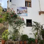 P&r Hostals Codolar 3*