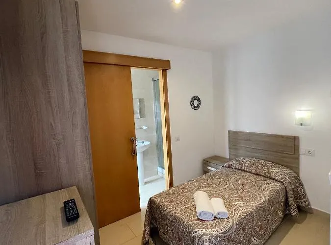 Pensjonat P&r Hostals Codolar Tossa de Mar