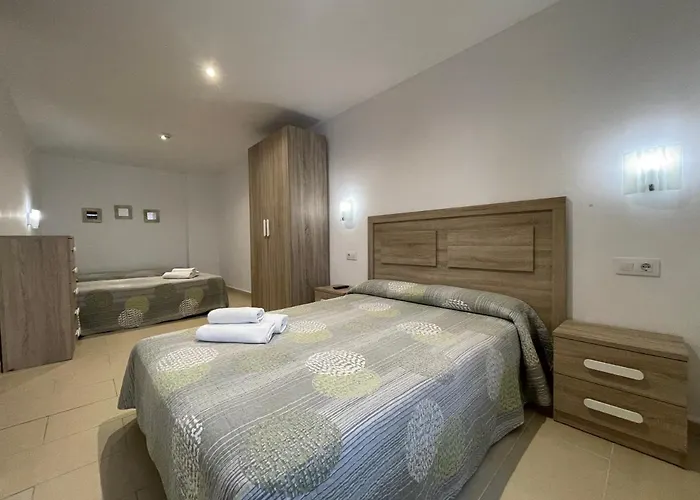 Pensjonat P&r Hostals Codolar Tossa de Mar